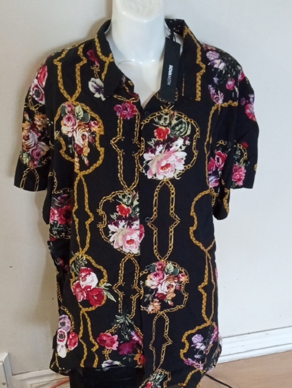 Men's Casual Black Floral Button-Down Shirt